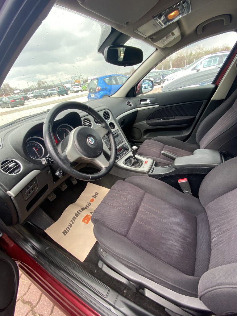 ALFA ROMEO 159 SW 1.9 JTD 16V Sportiva GARANCIA-KÖNYV-KEREKEK