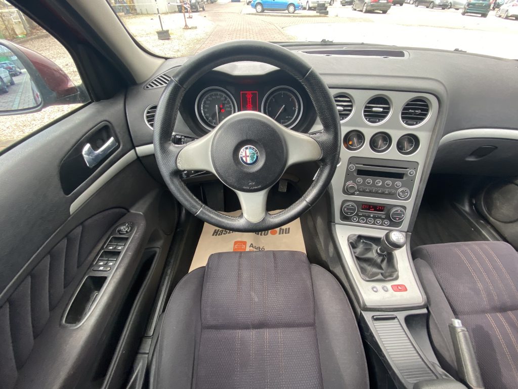 ALFA ROMEO 159 SW 1.9 JTD 16V Sportiva GARANCIA-KÖNYV-KEREKEK