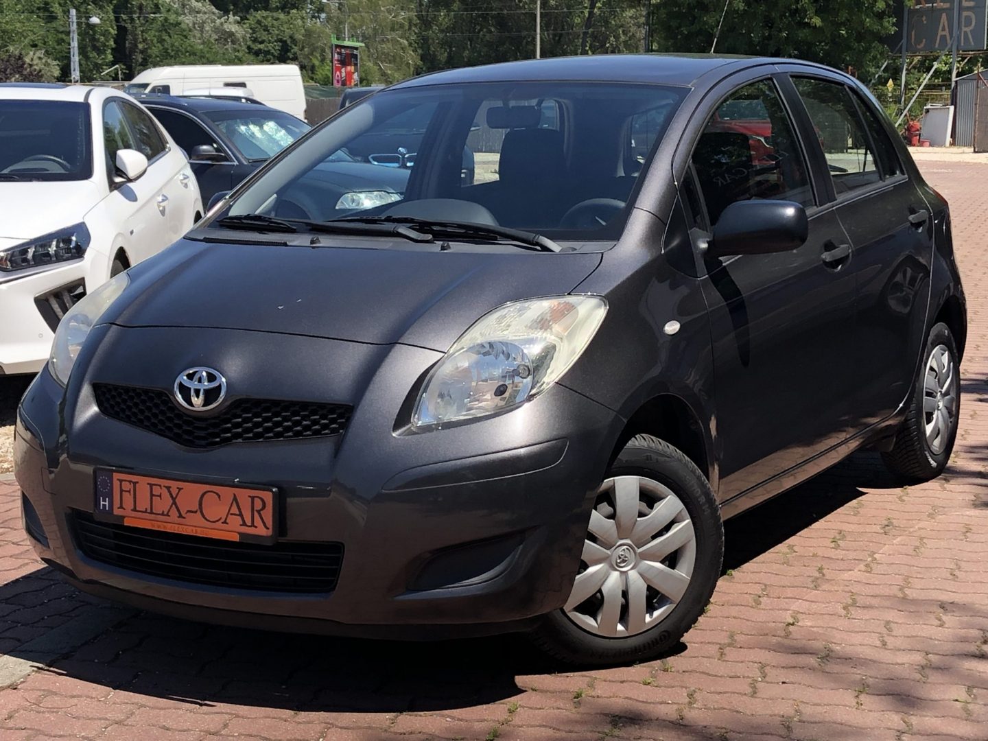 TOYOTA YARIS 1.0 998 Ice VÉGIG VEZETETT SZERVIZKÖNYV-KLÍMA!