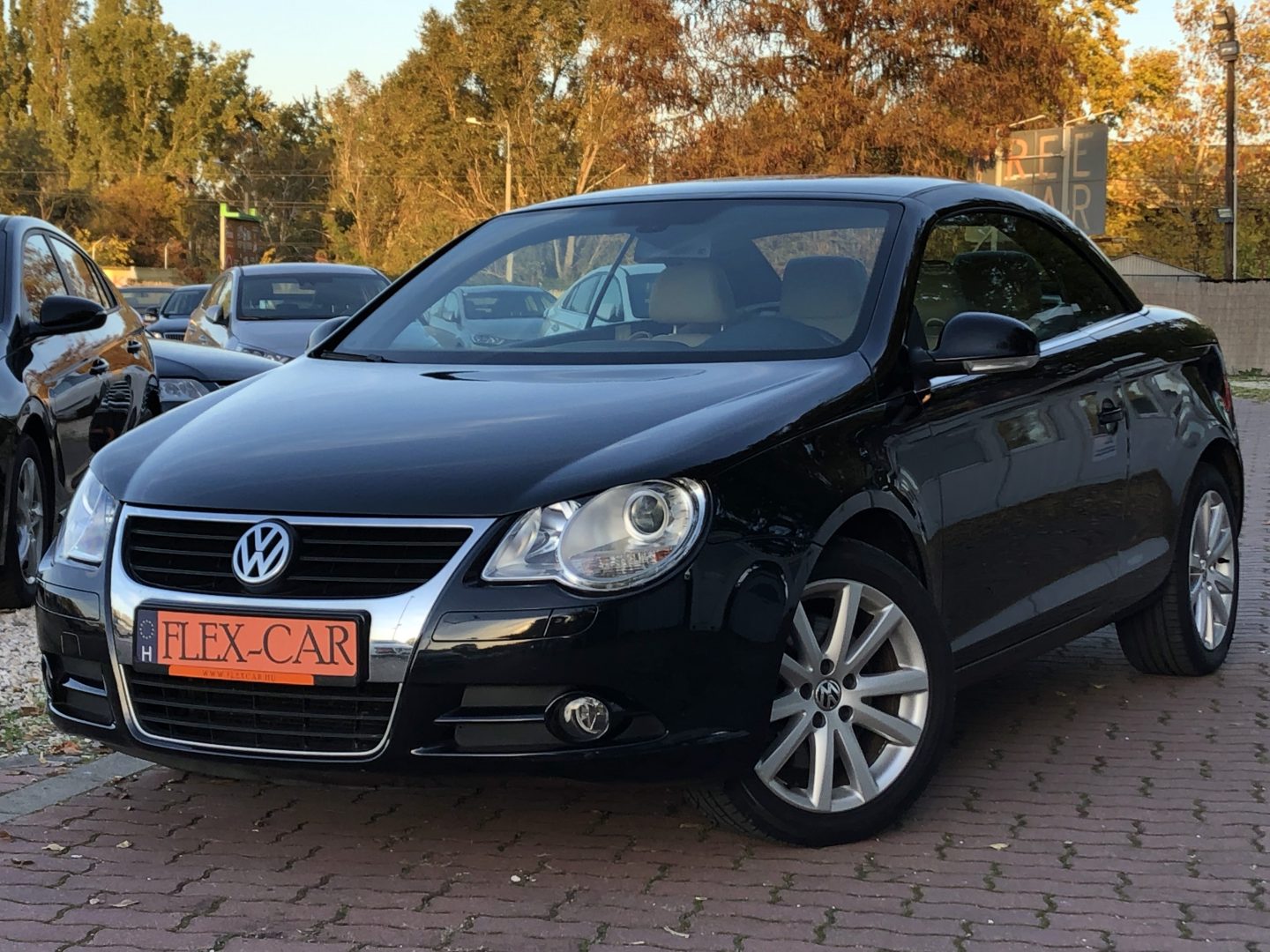 VOLKSWAGEN EOS 2.0 PD TDI DPF 97 E KM!!-ÜLÉSFŰTÉS-NAVI-SZERVIZKÖN​YV!