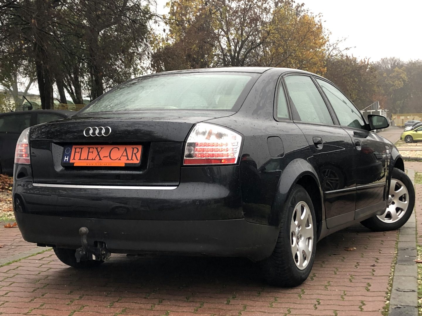 AUDI A4 1.9 PD TDI FŰTHETŐ VAJBŐR-VEZETETT SZERVIZKÖNYV-DIGIT KLÍMA!