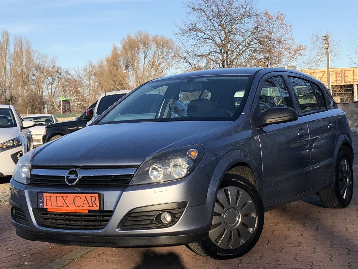 OPEL ASTRA 1.6 Essentia TEMPOMAT-AUTOMATA KLÍMA-NAVI-SZERVIZKÖNYV!